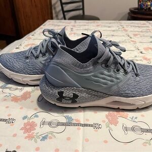 Under Armour Women's Blue Athletic Shoes